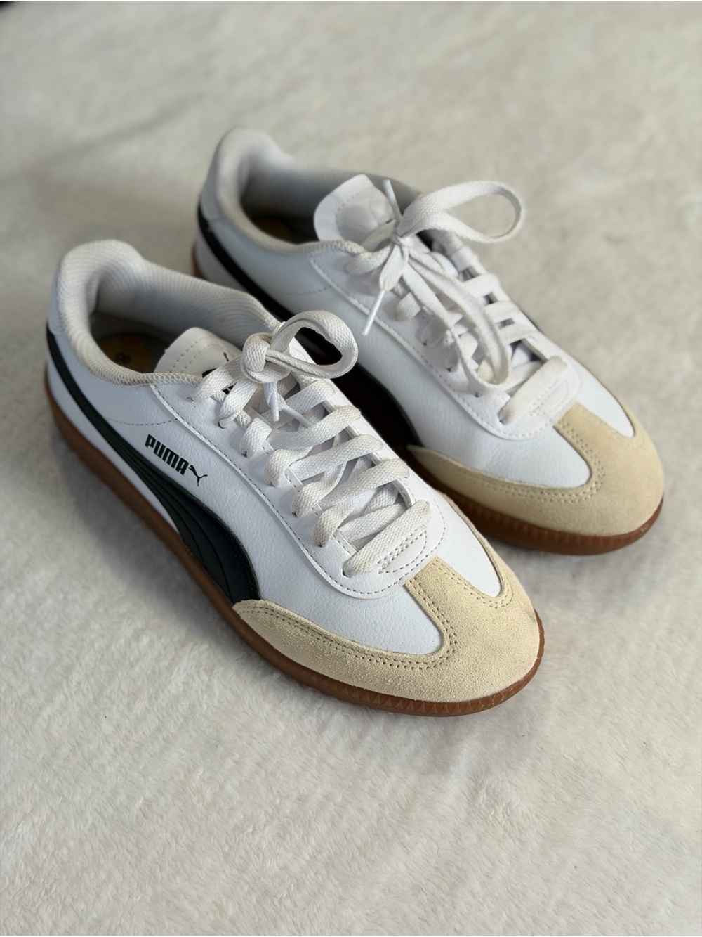 Puma White Black and Cream Classic Sneakers - Picture 1 of 9